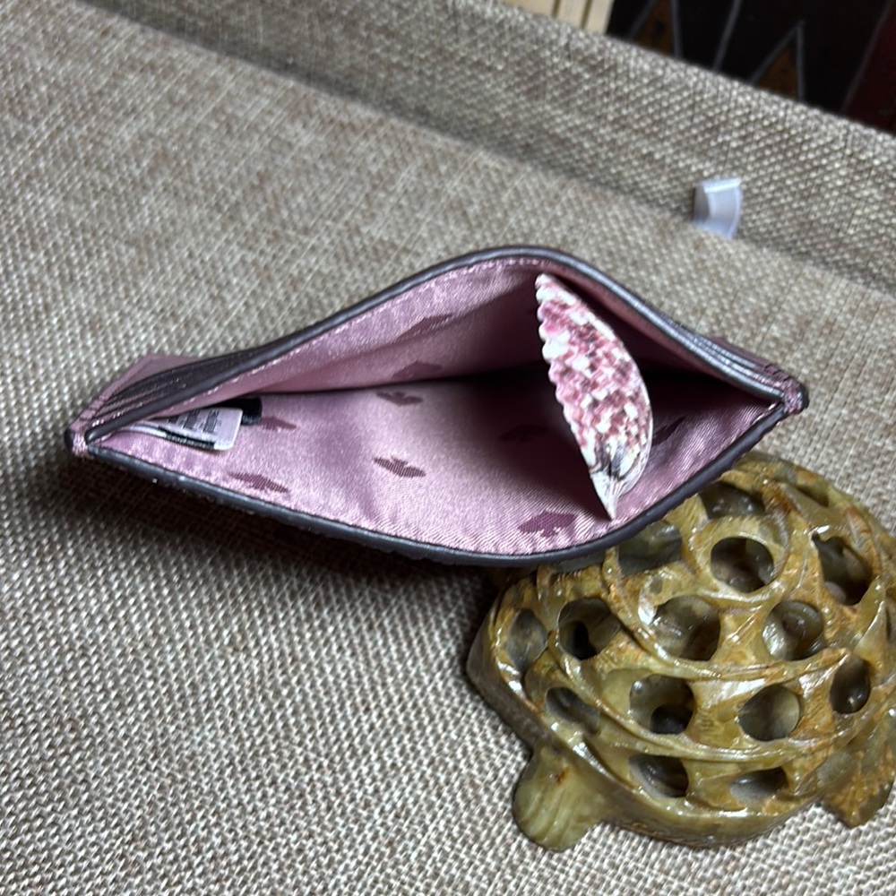 Kate Spade Card Holder Blush Leather w Glitter Back 4 3/8Lx3”H Pink Interior - Picture 9 of 17